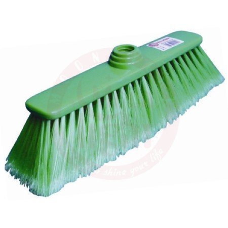 Broom  Soft Sovrana With Wooden Stick 10277